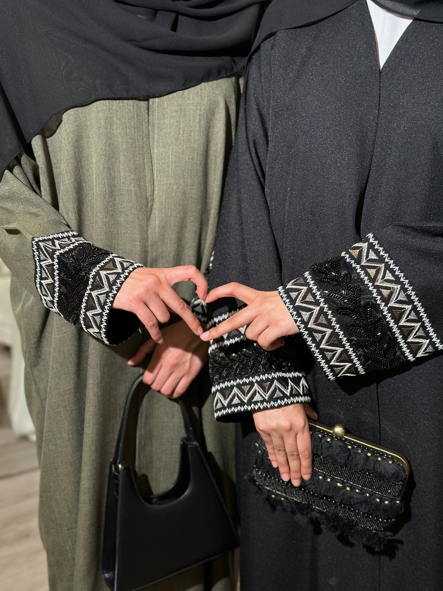 Eshaal - Linen open abaya (Black)