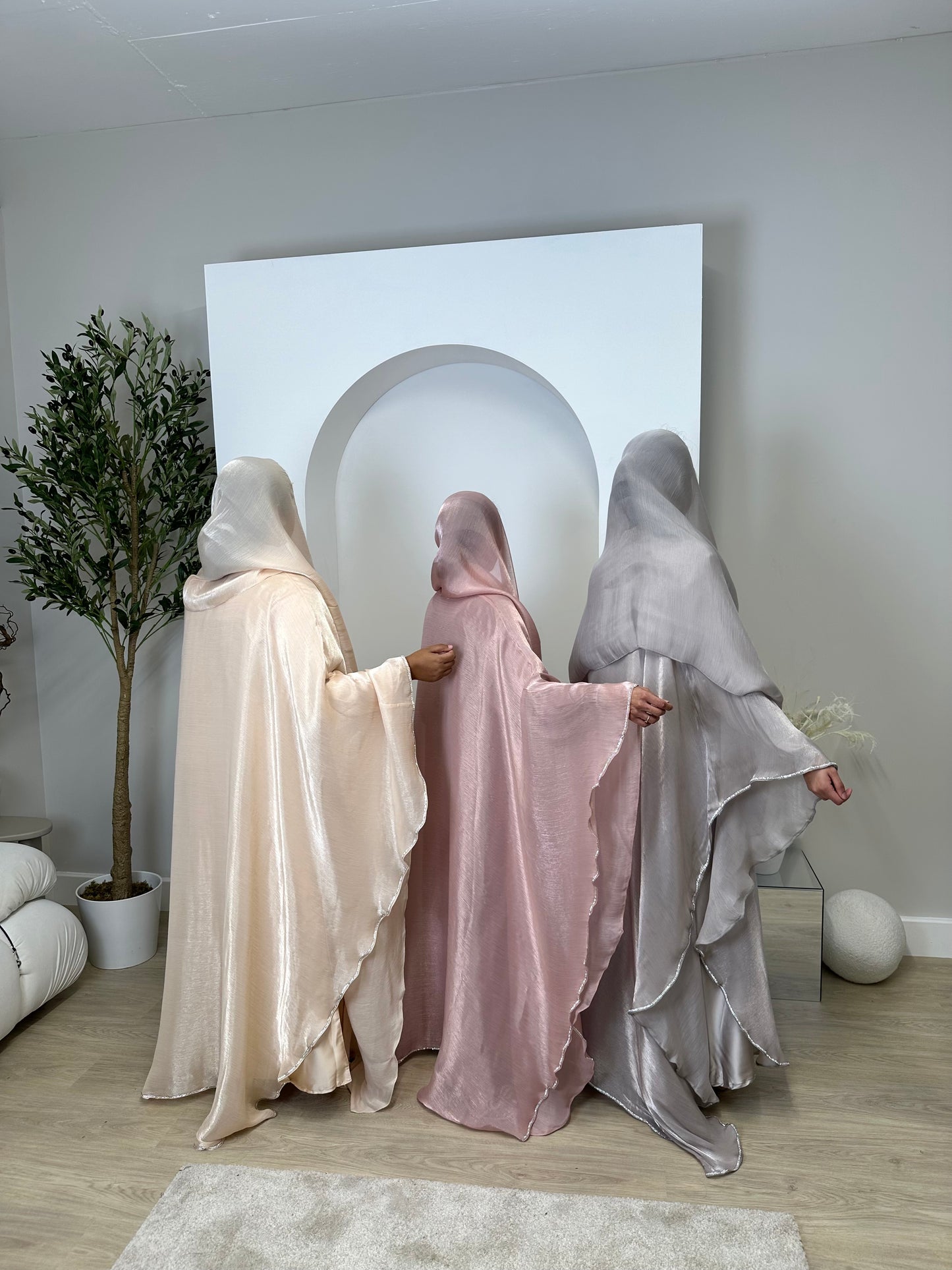 Zara - Kaftan Embellished Abaya (Pink)