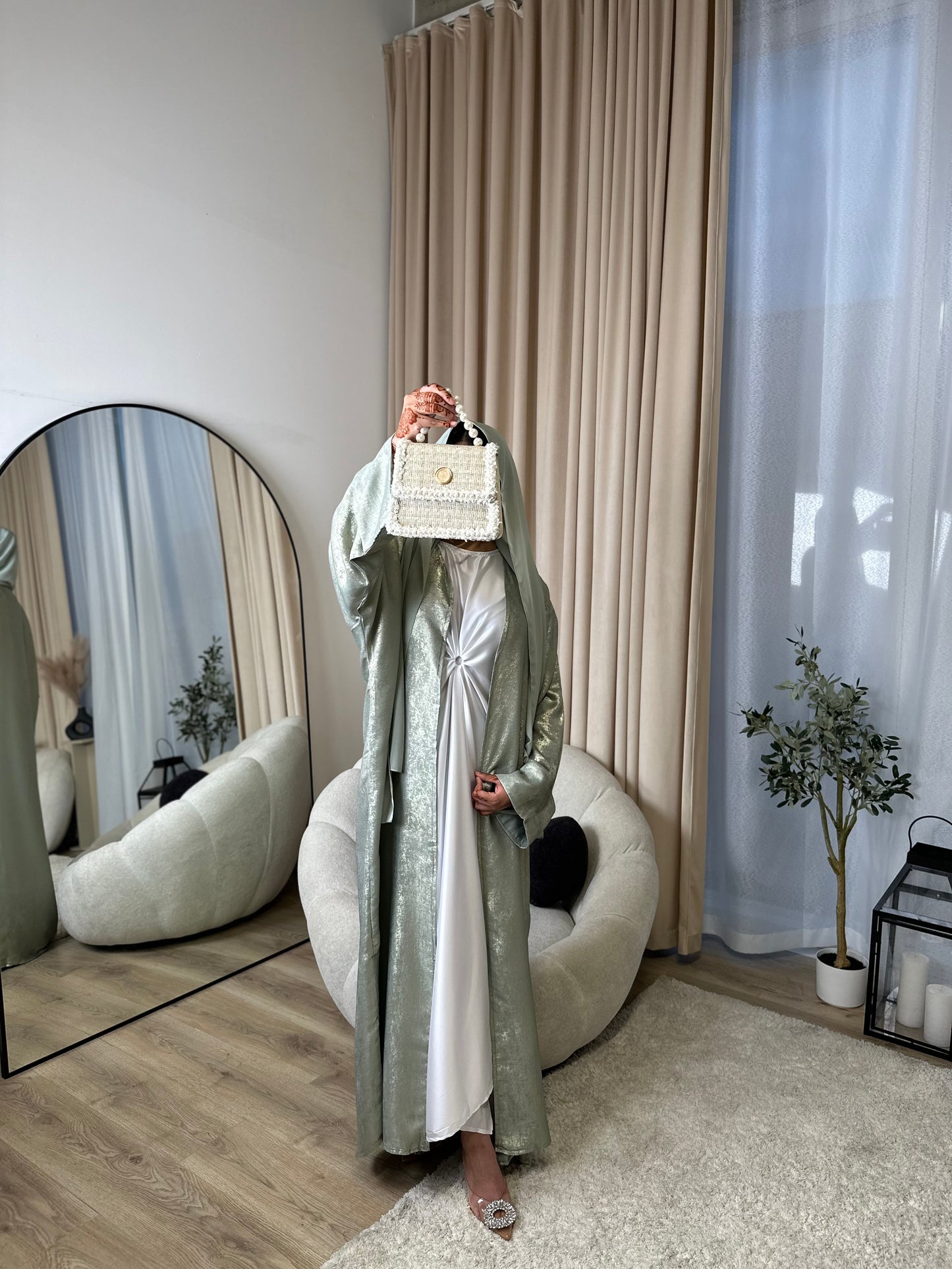 Eliza - oversized crushed velvet abaya (Mint)